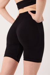 Amara Spor Tayt Kısa Şort