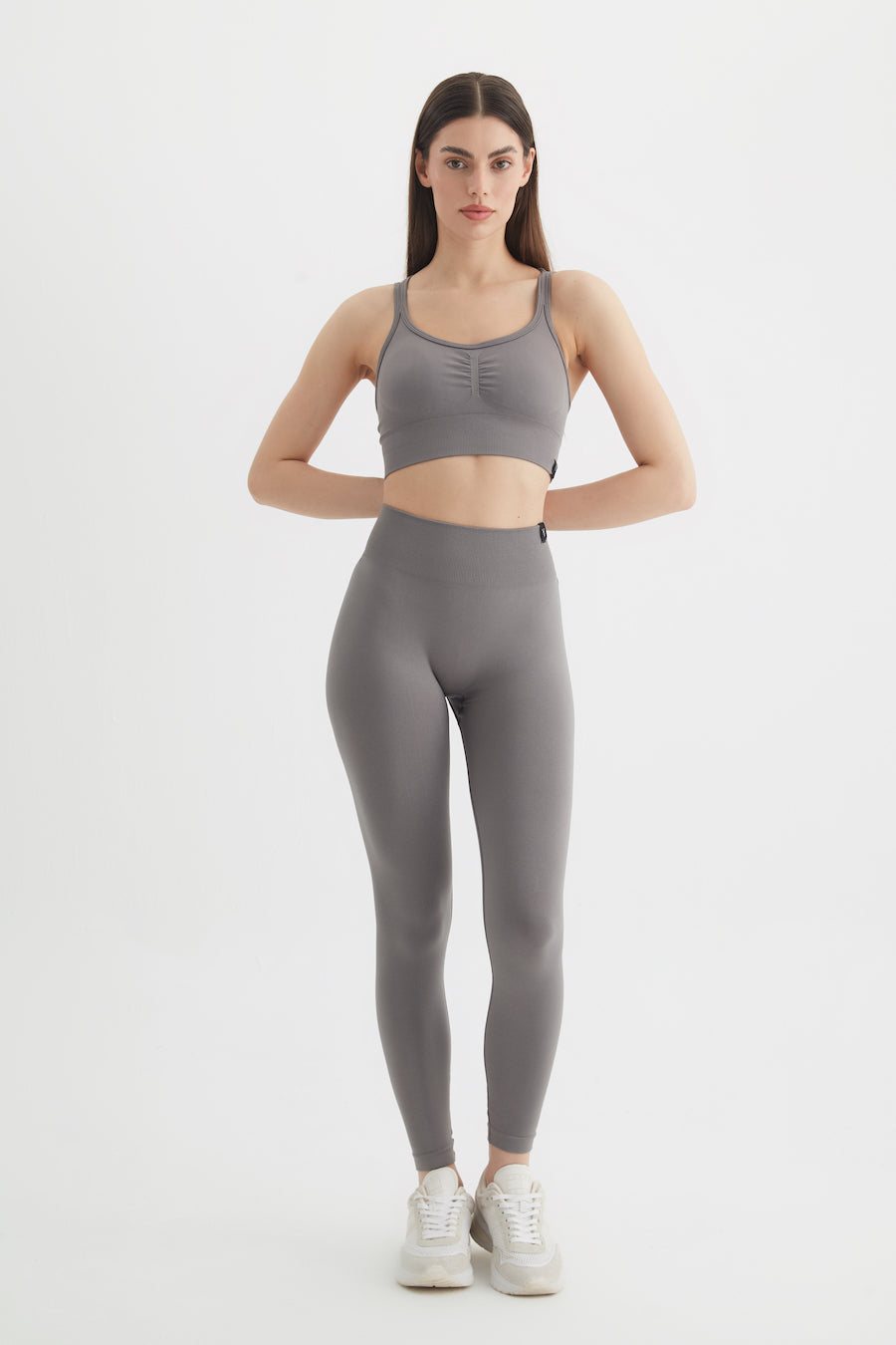 Sally Sırt Detaylı Toparlayıcı Spor Bra Gri