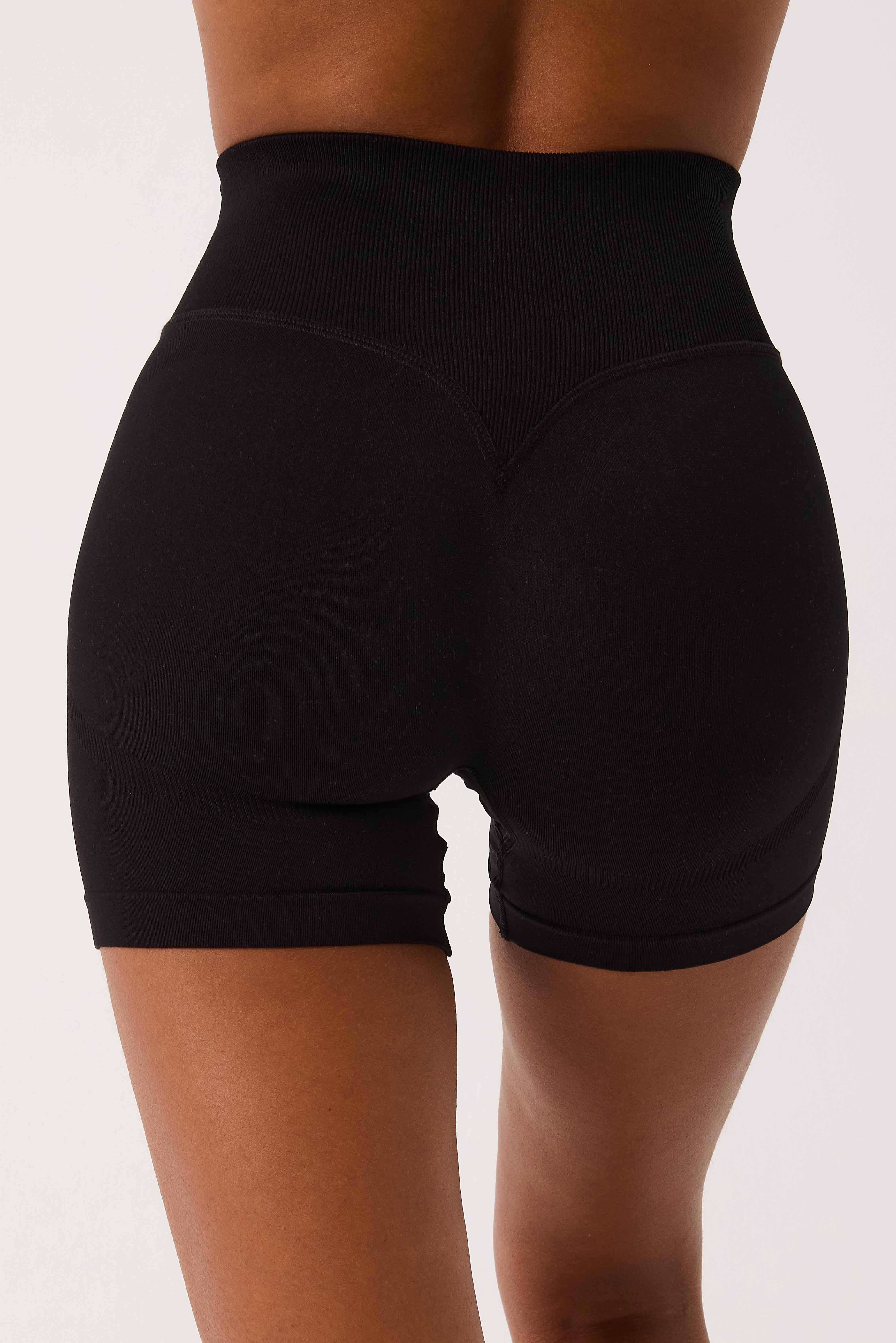 Aura Seamless Şort Siyah