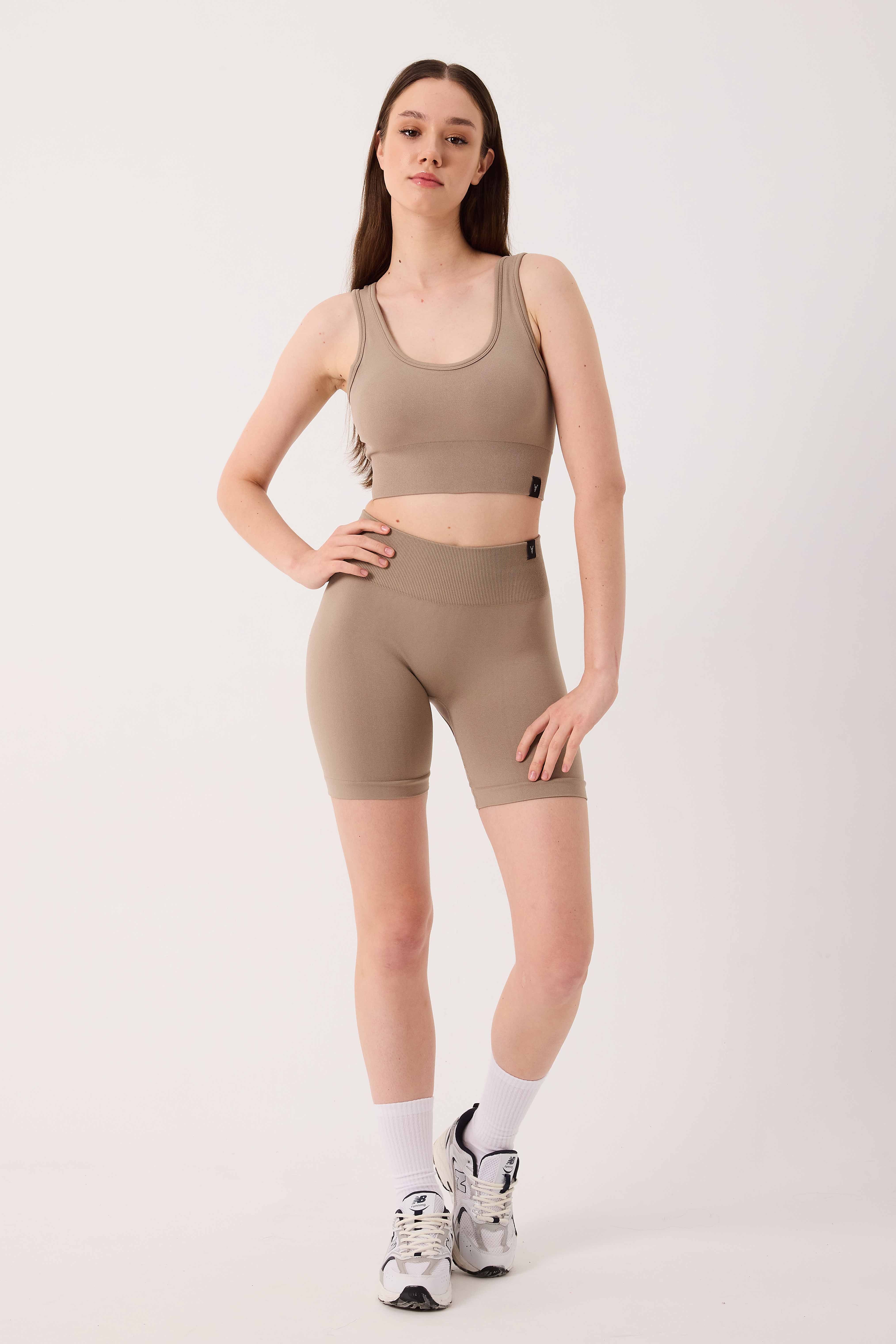 Essential Seamless Şort Bej