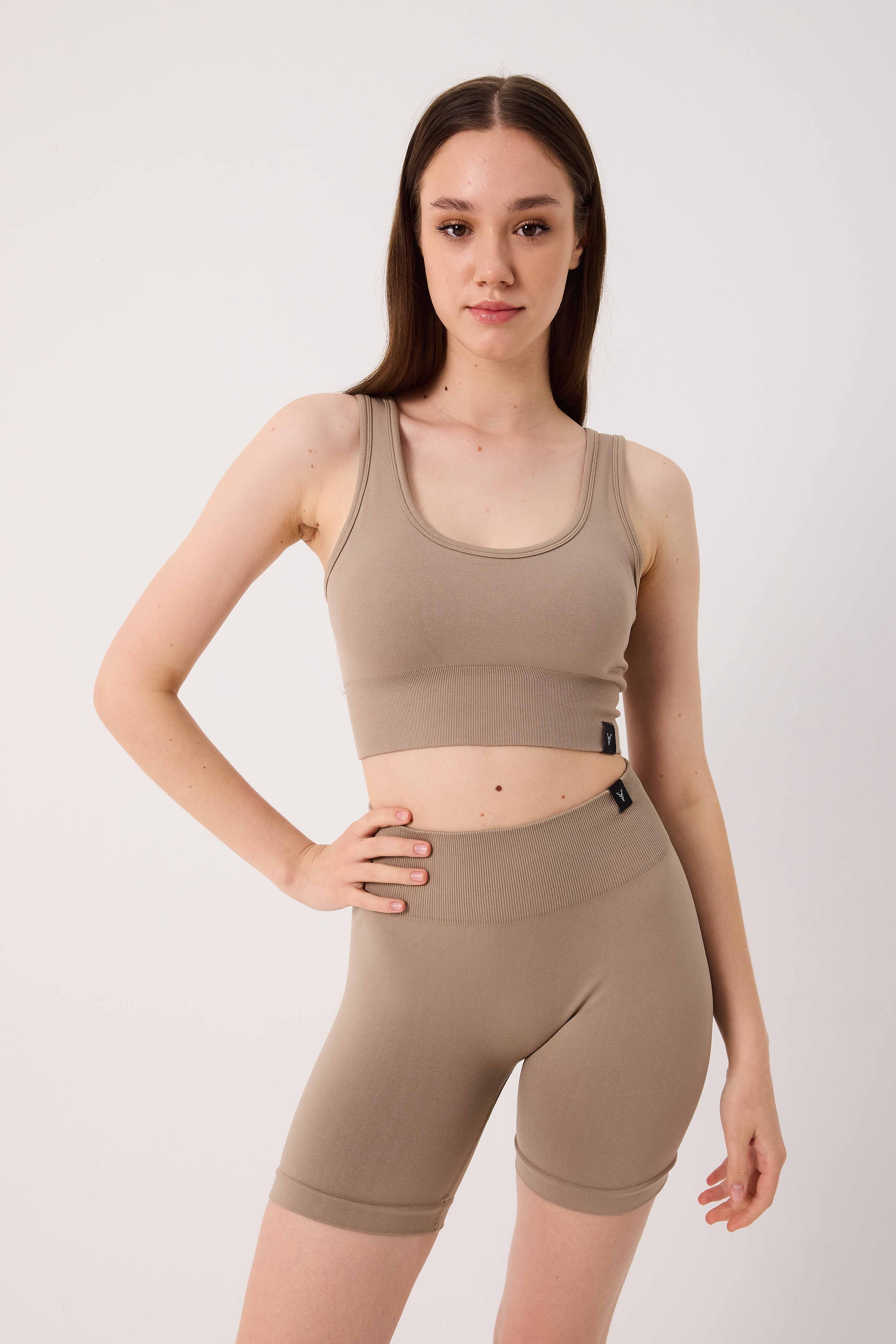 Essential Seamless Şort Bej