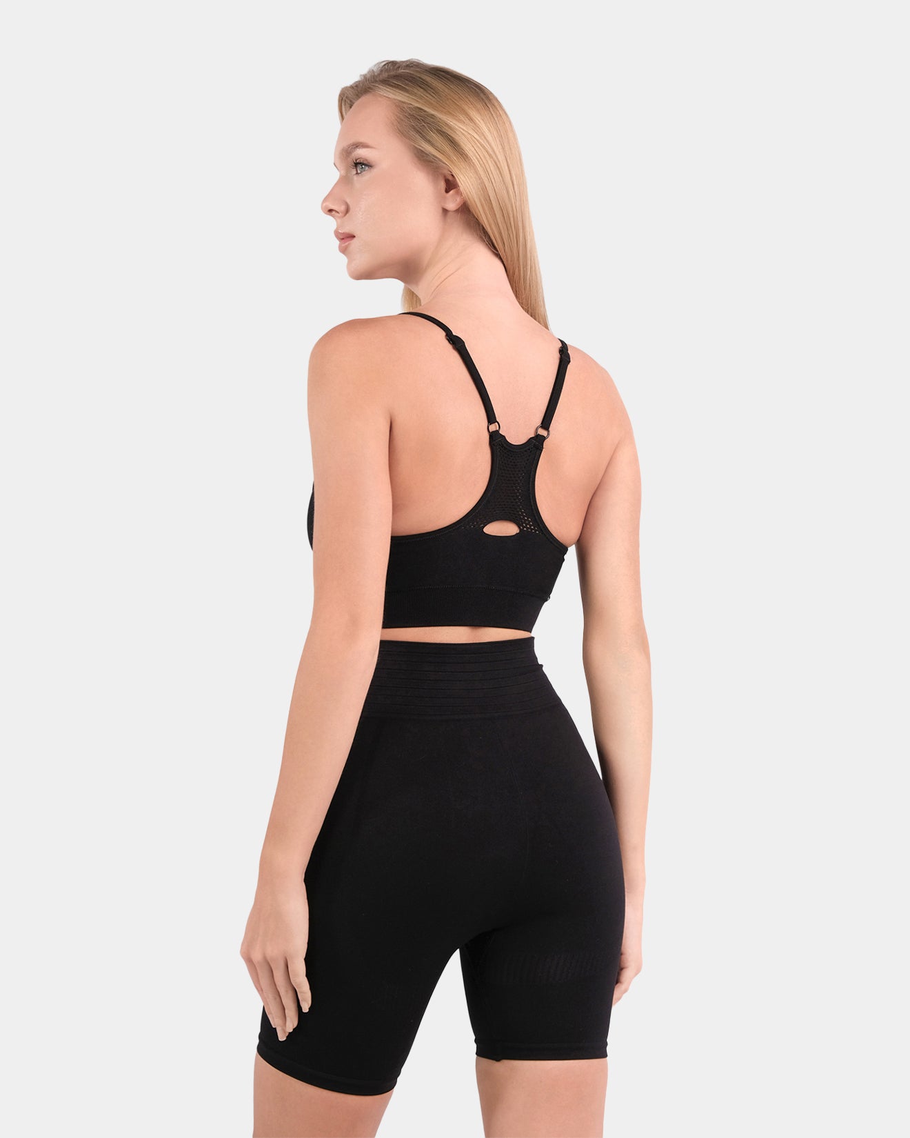 Seamless Spor Tayt Şort ve Askılı Büstiyer