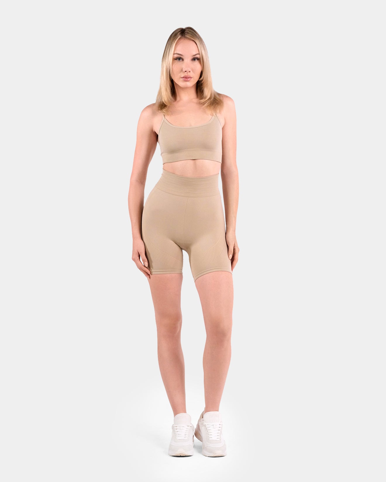 Seamless Spor Tayt Şort ve Askılı Büstiyer