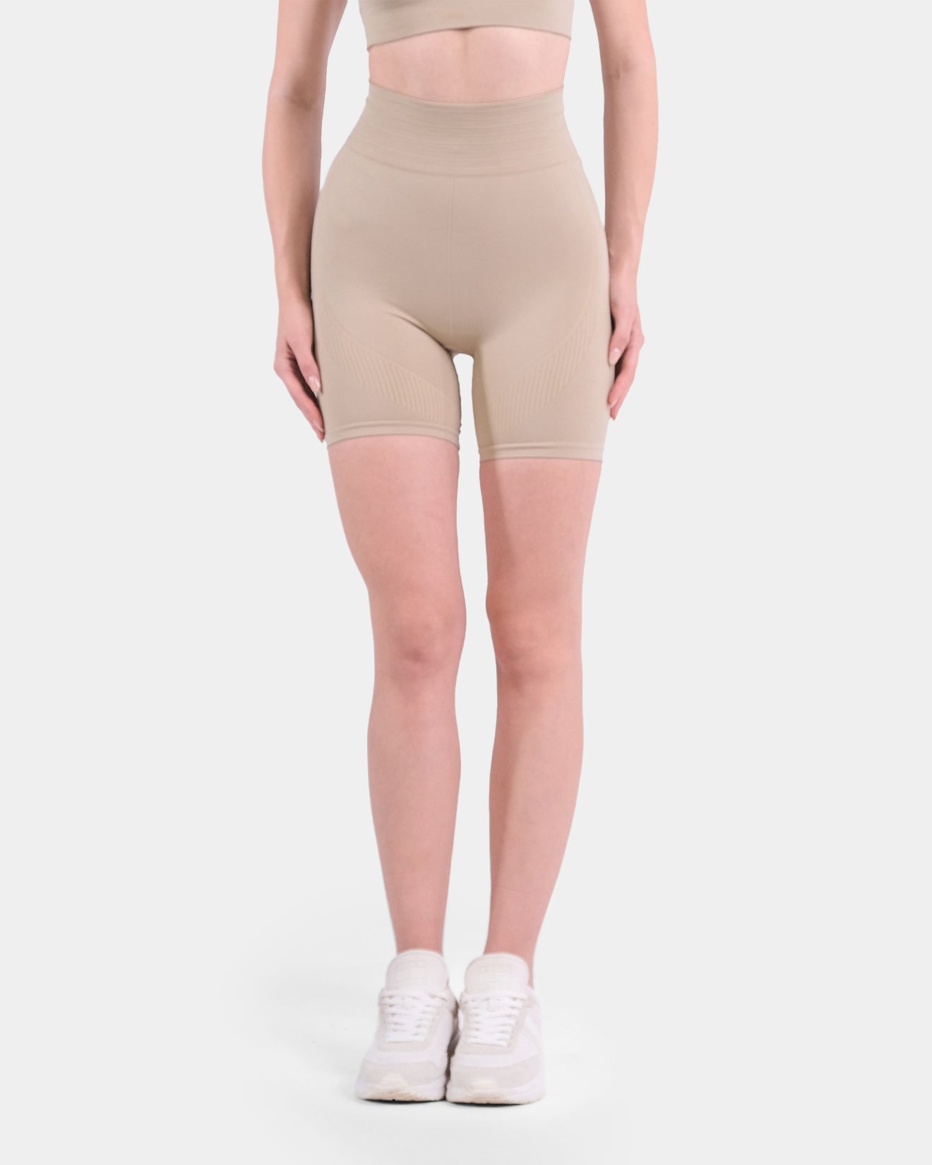 Seamless Spor Tayt Şort ve Askılı Büstiyer