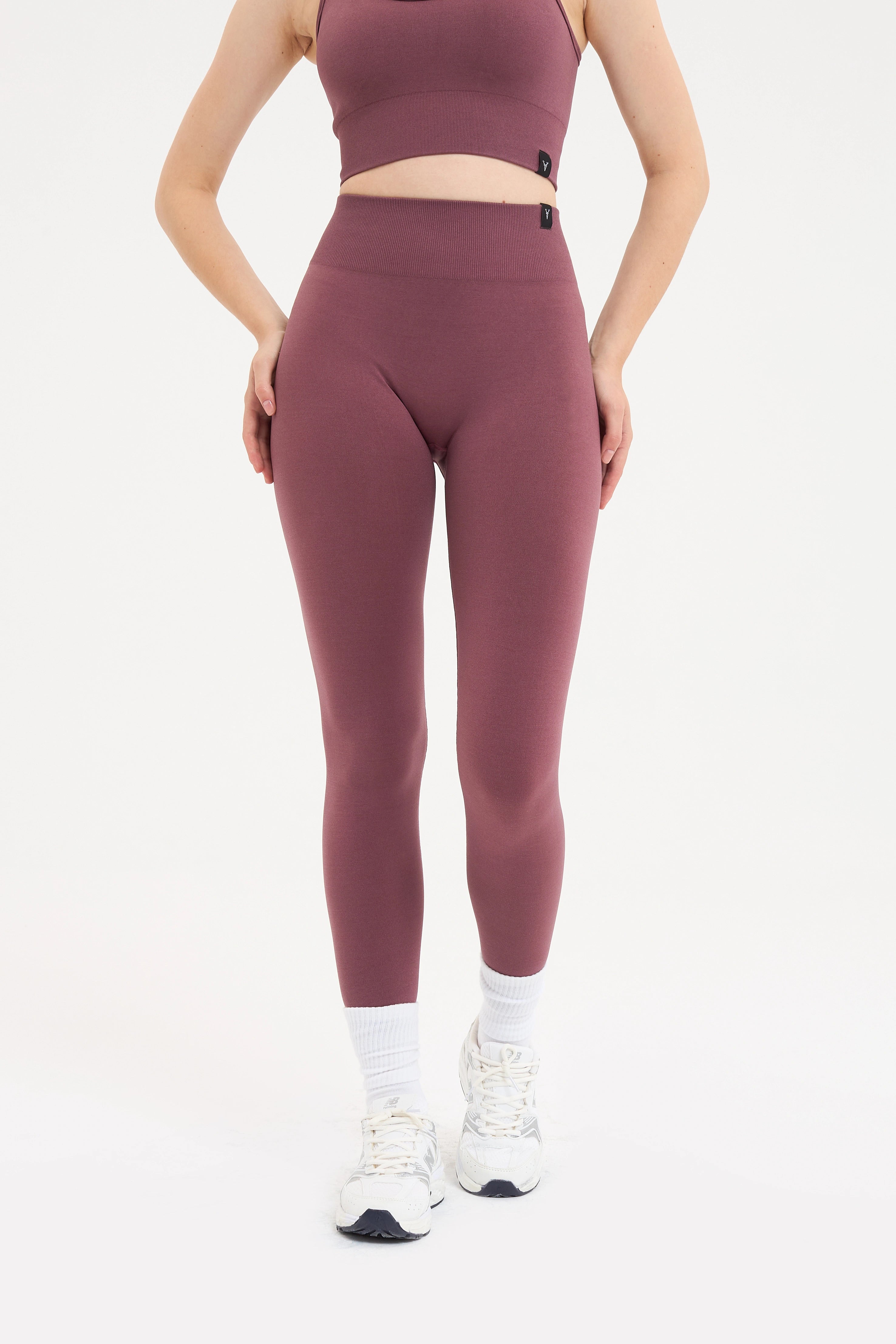 Essential Seamless Tayt Mürdüm